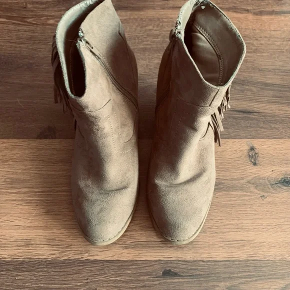 Fringe Booties - Picture 5 of 8